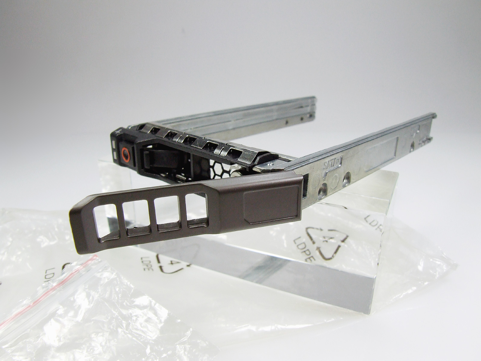 DELL PowerEdge 2.5" SFF hot-plug rámeček